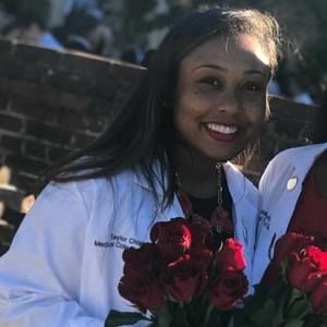 Meet your Posher, Taylor